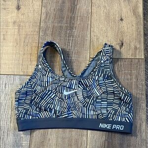 Nike Pro Dri Fit Sports Bra - Grey and White Pattern Size Medium